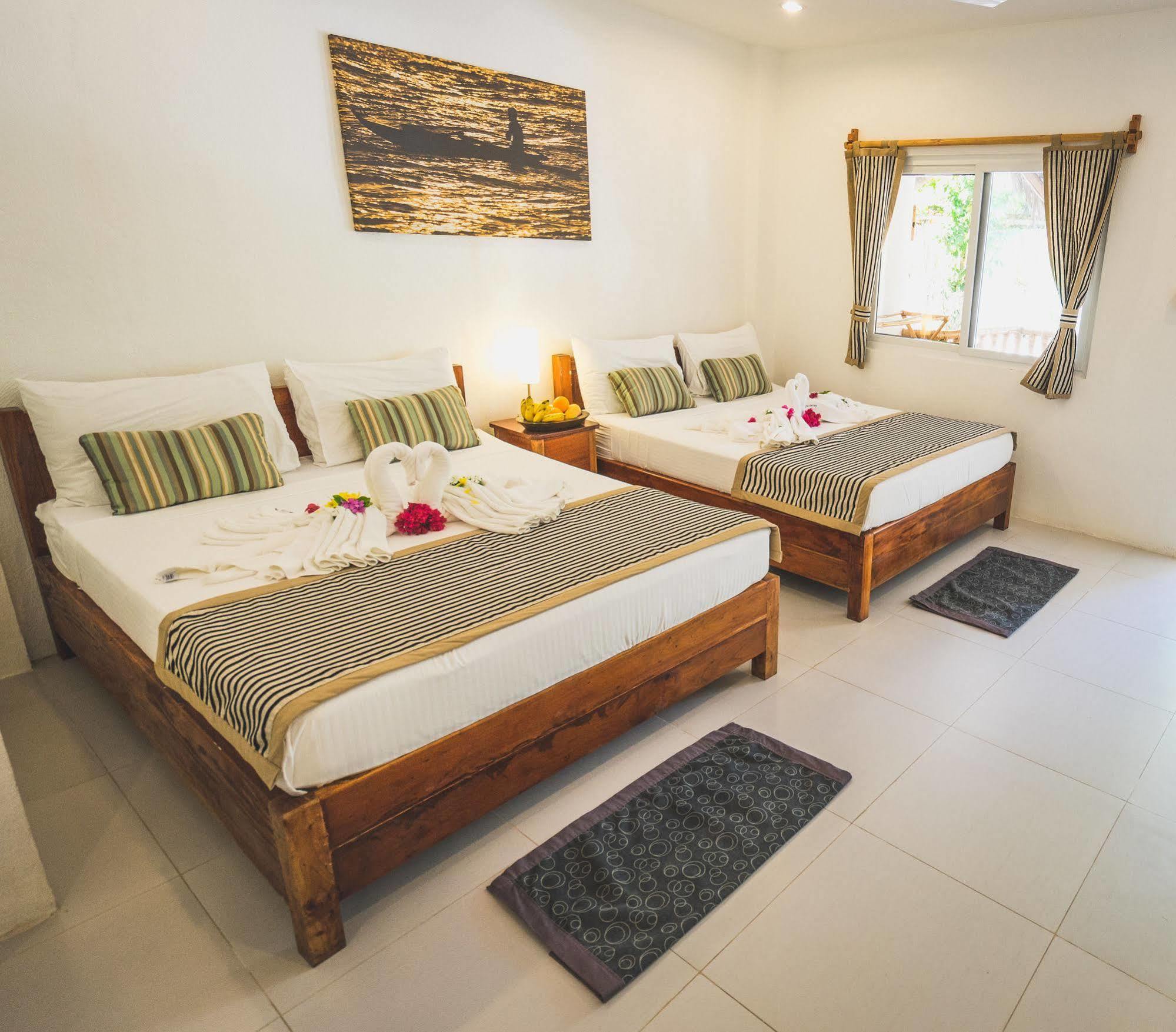 Evolution Dive And Beach Resort Logon Exterior photo